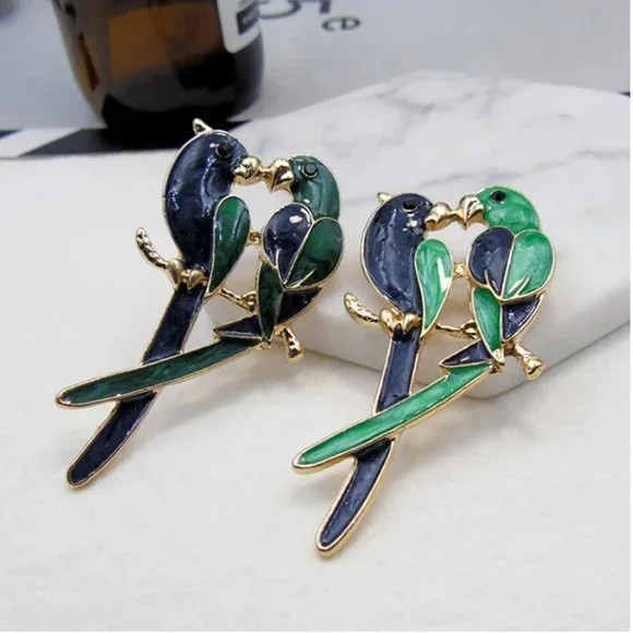Lovely Bird Parrot Brooch Pin - Picture 3 of 9